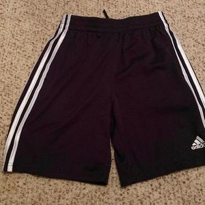 Adidas Boys Shorts Sz L Excellent Condition